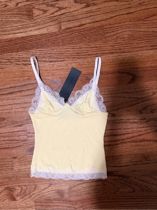 Lioness Tops - NWT lace cami